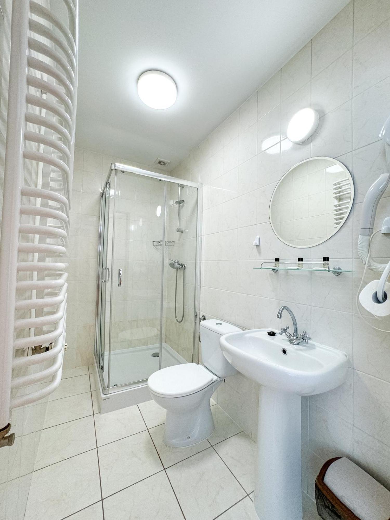 Cminsk Hotel Tor Kielce מראה חיצוני תמונה